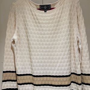 St. john Sport Pullover Sweater size L